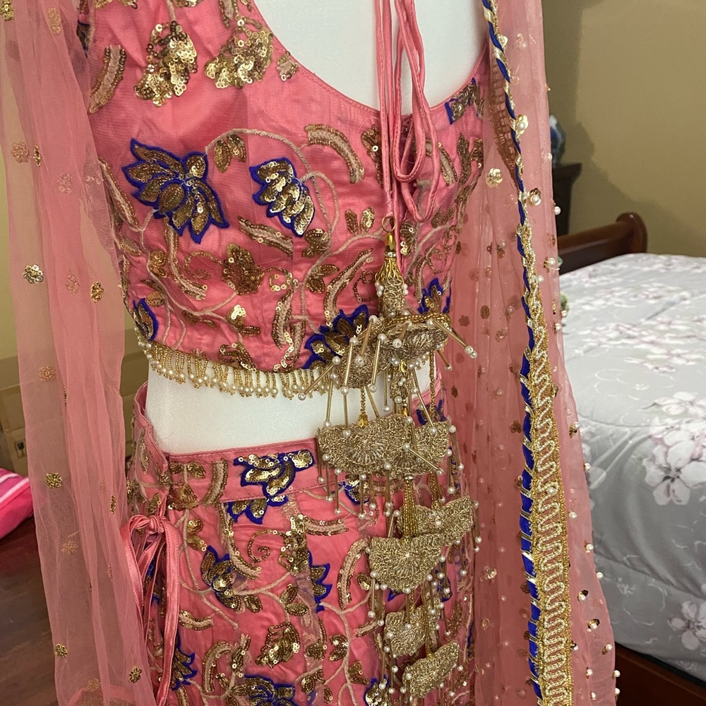 Reception Lehenga - Picture 6 of 7